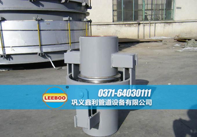 萬向鉸鏈<a href=http://m.shiyoutg.com target=_blank class=infotextkey>補(bǔ)償器</a>發(fā)貨現(xiàn)場