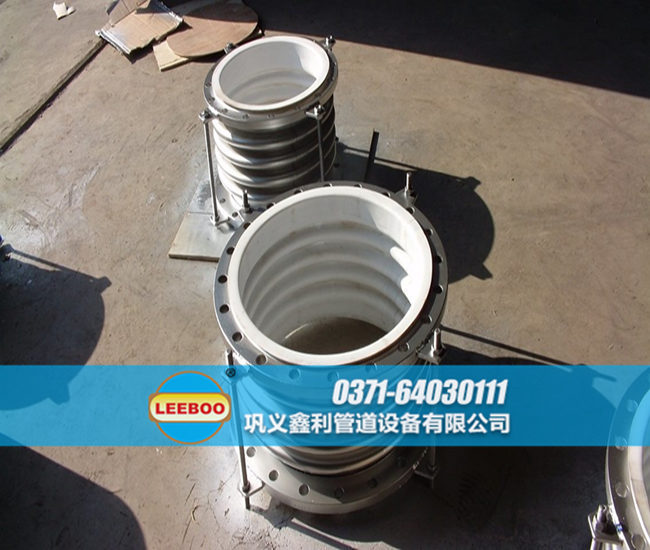 襯四氟不銹鋼<a href=http://m.shiyoutg.com target=_blank class=infotextkey>補償器</a>