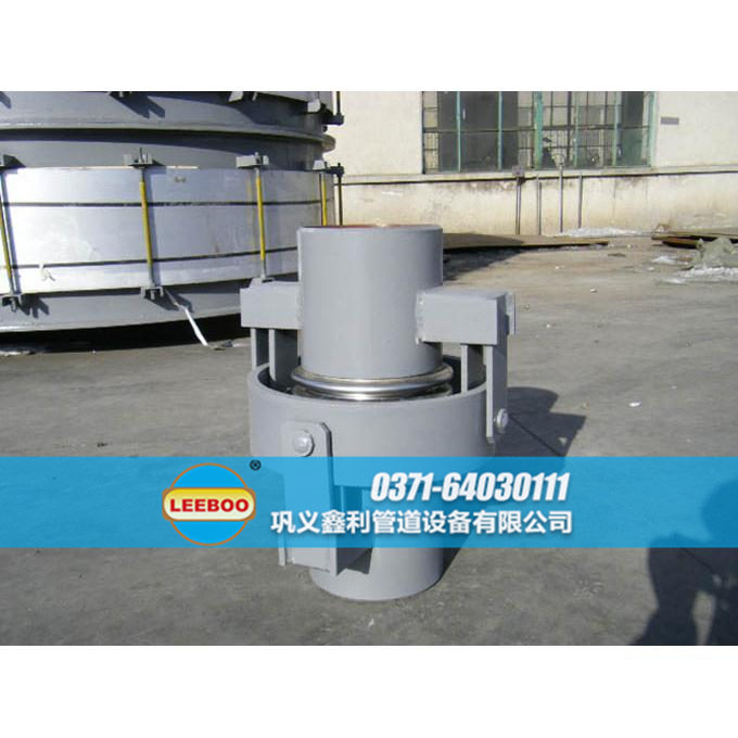 萬(wàn)向鉸鏈<a href=http://m.shiyoutg.com target=_blank class=infotextkey>補(bǔ)償器</a>實(shí)物圖